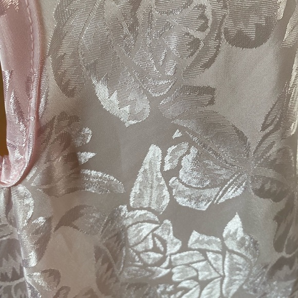 Vassarette Spaghetti Straps Deep V-neck Loose Sleep Dress light pink - Picture 9 of 9